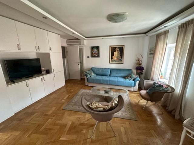 Cozy Old Town Apartment, 부드바 외부 사진