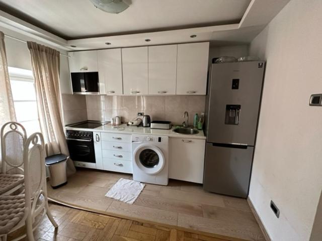 Cozy Old Town Apartment, 부드바 외부 사진