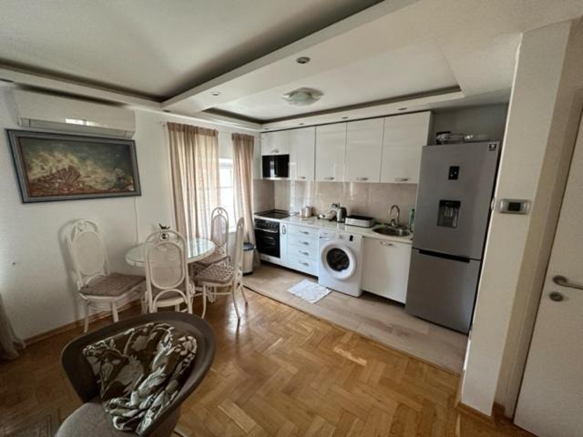 Cozy Old Town Apartment, 부드바 외부 사진